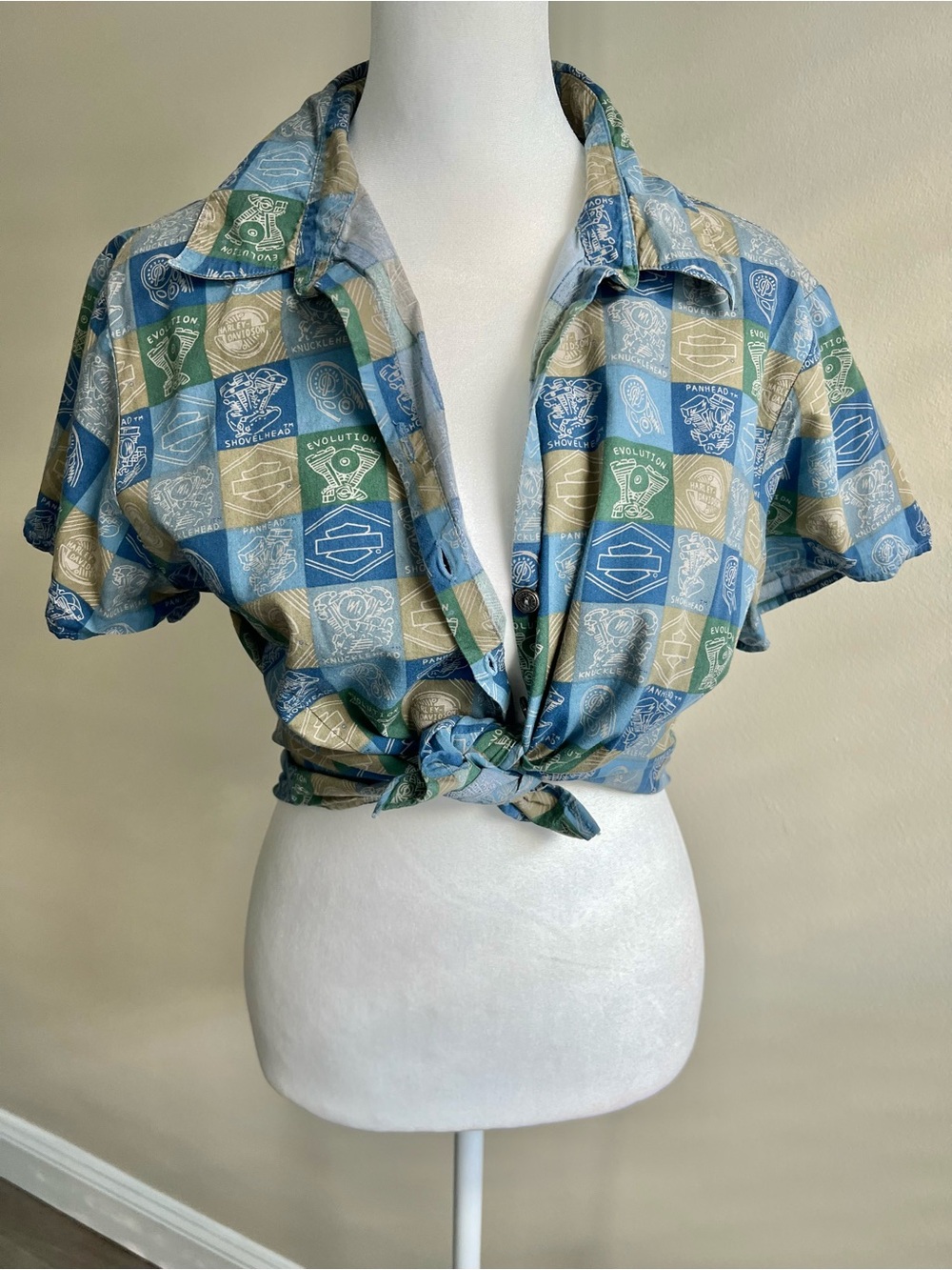 Harley Davidson Women’s Cotton Blend Button Up Large Engine Design